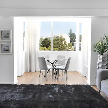 Apartment Luminous & Modern Apartment In Monte Estoril Estoril