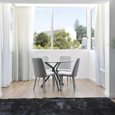 Luminous & Modern Apartment In Monte Estoril Apartment *